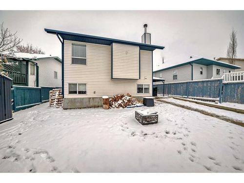 4319 55 Avenue Crescent, Innisfail, AB - Outdoor With Exterior