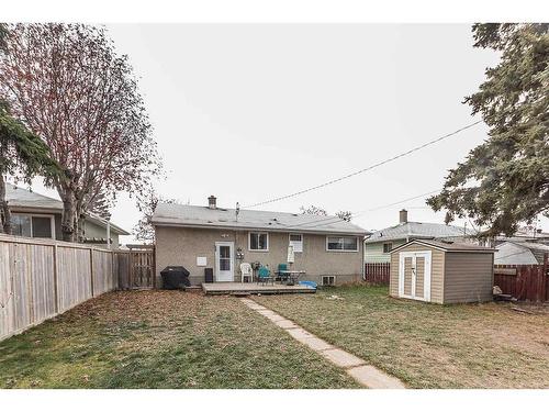 3927 40A Avenue, Red Deer, AB - Outdoor