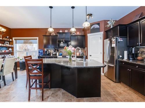 67 Burris Pointe, Lacombe, AB - Indoor Photo Showing Kitchen With Upgraded Kitchen