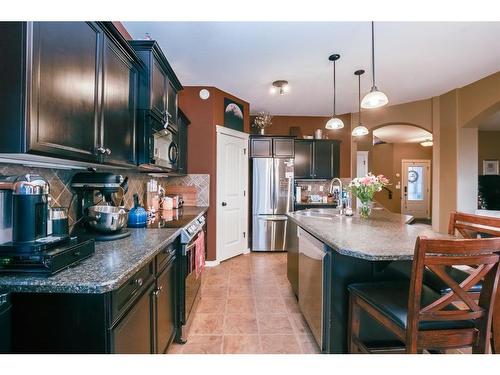 67 Burris Pointe, Lacombe, AB - Indoor Photo Showing Kitchen With Stainless Steel Kitchen With Upgraded Kitchen