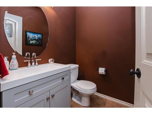 67 Burris Pointe, Lacombe, AB - Indoor Photo Showing Bathroom