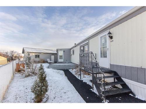 4752 41 Street Crescent, Innisfail, AB - Outdoor