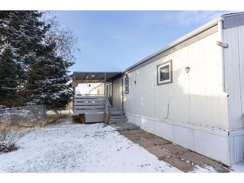 4752 41 Street Crescent, Innisfail, AB - Outdoor