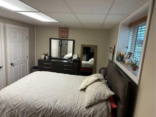 5113 51 Street, Castor, AB - Indoor Photo Showing Bedroom