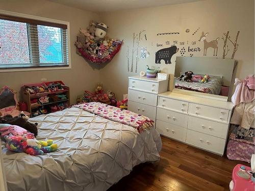 5113 51 Street, Castor, AB - Indoor Photo Showing Bedroom