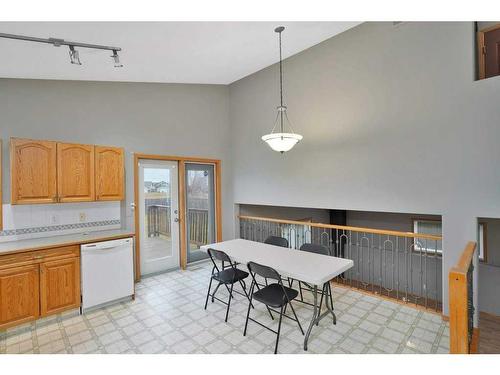 15 Hagerman Road, Sylvan Lake, AB - Indoor