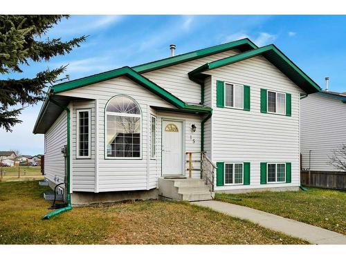 15 Hagerman Road, Sylvan Lake, AB - Outdoor