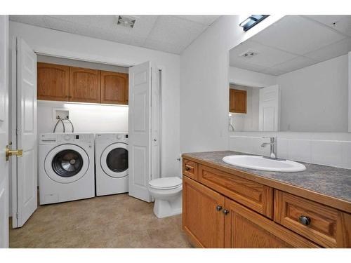 324-5300 48 Street, Red Deer, AB - Indoor Photo Showing Laundry Room