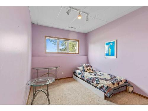 4-27111 Highway 597, Rural Lacombe County, AB - Indoor Photo Showing Bedroom