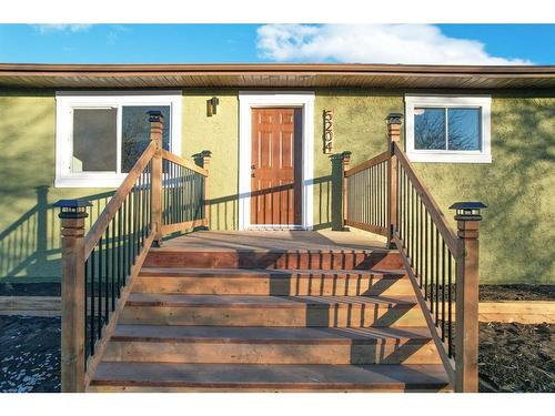 5204 51St Avenue, Alix, AB - Outdoor With Deck Patio Veranda