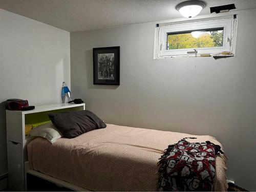 5050 56 Street, Lacombe, AB - Indoor Photo Showing Bedroom