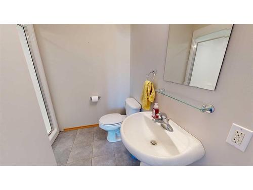 38135 Rr 20-1, Rural Stettler No. 6, County Of, AB - Indoor Photo Showing Bathroom