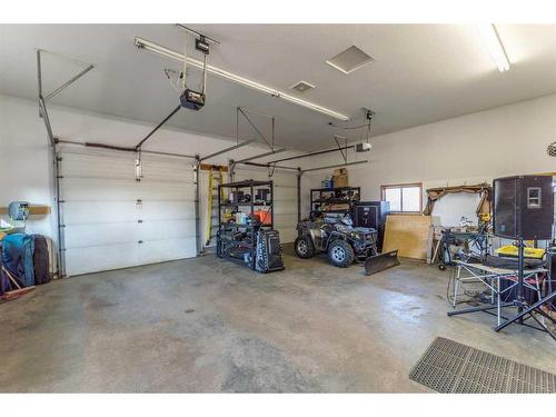 38135 Rr 20-1, Rural Stettler No. 6, County Of, AB - Indoor Photo Showing Garage