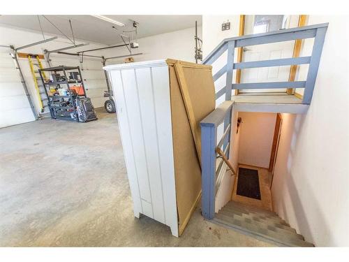 38135 Rr 20-1, Rural Stettler No. 6, County Of, AB - Indoor Photo Showing Garage