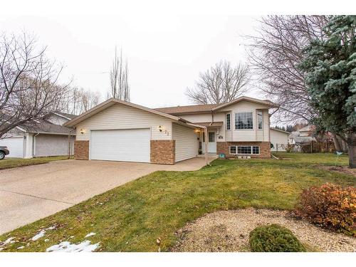 72 Hathaway Lane, Lacombe, AB - Outdoor With Facade