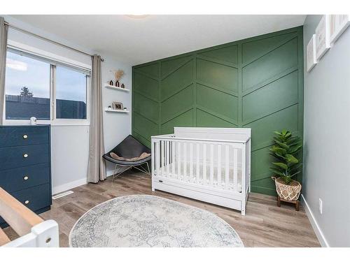 16 Duval Close, Red Deer, AB - Indoor Photo Showing Bedroom