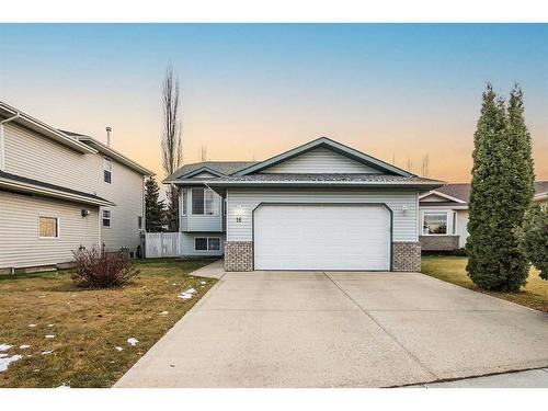 16 Duval Close, Red Deer, AB - Outdoor