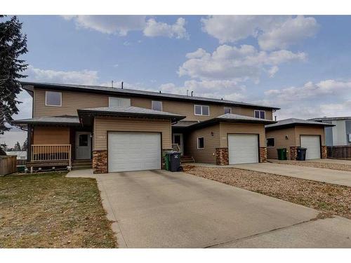 2-5511 54 Street, Ponoka, AB - Outdoor With Facade