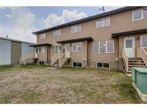 2-5511 54 Street, Ponoka, AB - Outdoor