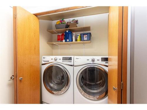 36 Kirby Street, Red Deer, AB - Indoor Photo Showing Laundry Room