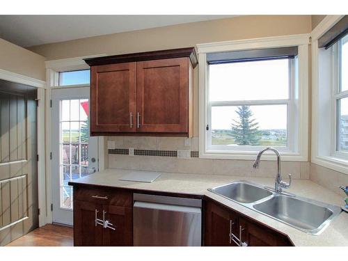 7123 Henner'S Road, Lacombe, AB - Indoor Photo Showing Kitchen With Double Sink