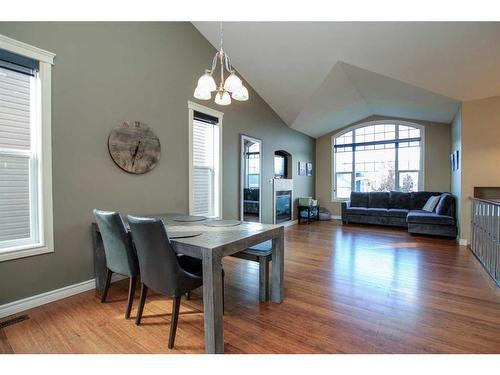 7123 Henner'S Road, Lacombe, AB - Indoor Photo Showing Dining Room