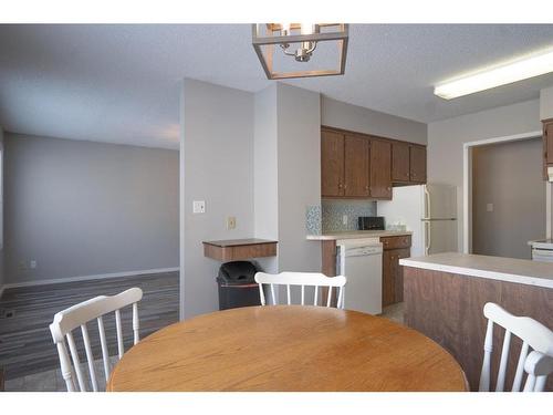 6103 50A, Stettler, AB - Indoor