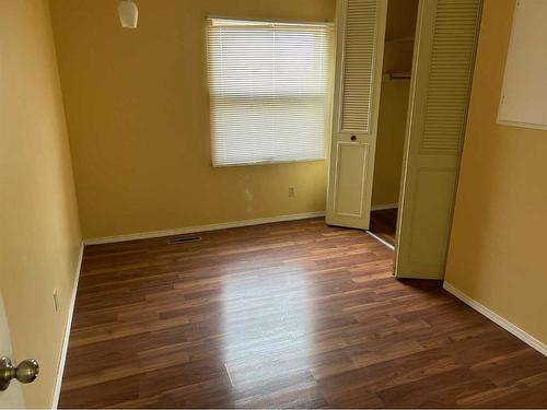 47 Mitchell Avenue, Red Deer, AB - Indoor Photo Showing Other Room