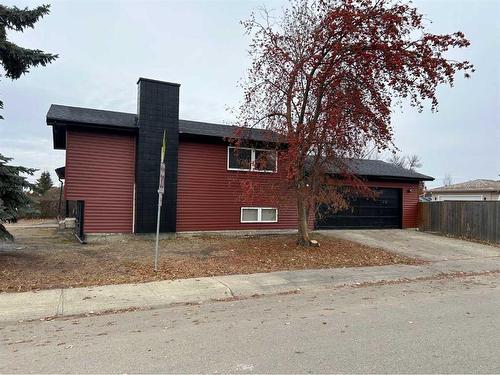 47 Mitchell Avenue, Red Deer, AB - Outdoor