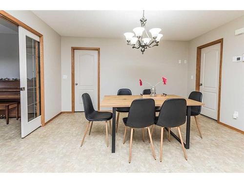 36 Burris Pointe, Lacombe, AB - Indoor Photo Showing Dining Room