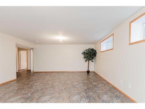 36 Burris Pointe, Lacombe, AB - Indoor Photo Showing Other Room