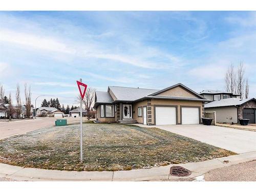 36 Burris Pointe, Lacombe, AB - Outdoor With Facade