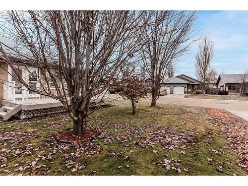 36 Burris Pointe, Lacombe, AB - Outdoor