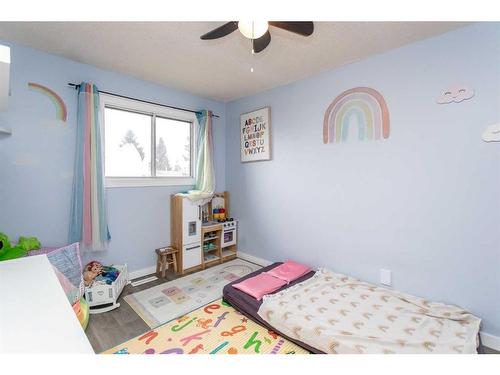 46 Mcblane Close, Red Deer, AB - Indoor Photo Showing Bedroom