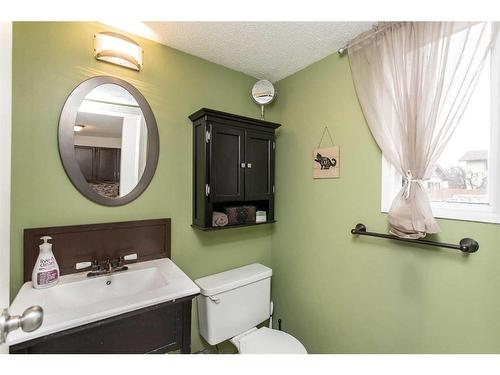 46 Mcblane Close, Red Deer, AB - Indoor Photo Showing Bathroom