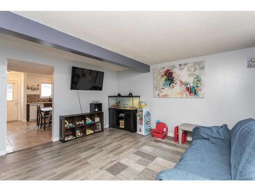 46 Mcblane Close, Red Deer, AB - Indoor Photo Showing Living Room