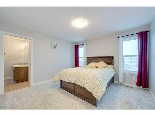 32 Ellington Crescent, Red Deer, AB - Indoor Photo Showing Bedroom