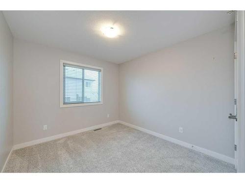 32 Ellington Crescent, Red Deer, AB - Indoor Photo Showing Other Room