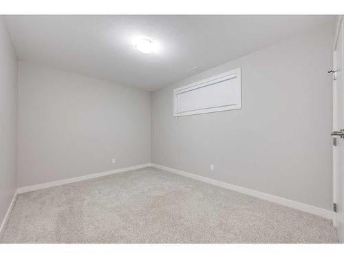 32 Ellington Crescent, Red Deer, AB - Indoor Photo Showing Other Room