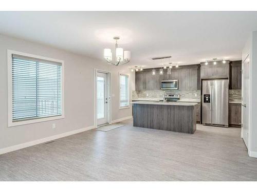 32 Ellington Crescent, Red Deer, AB - Indoor Photo Showing Kitchen