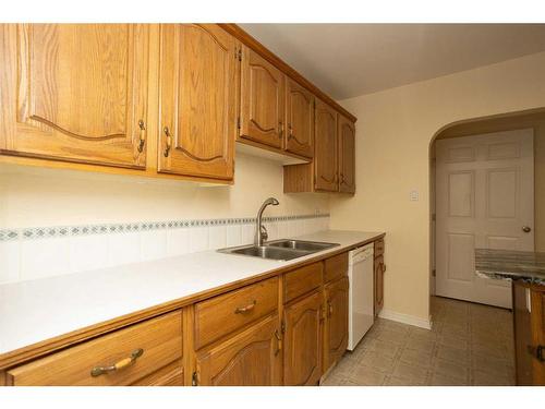 3537 Spruce Drive, Red Deer, AB - Indoor Photo Showing Kitchen With Double Sink