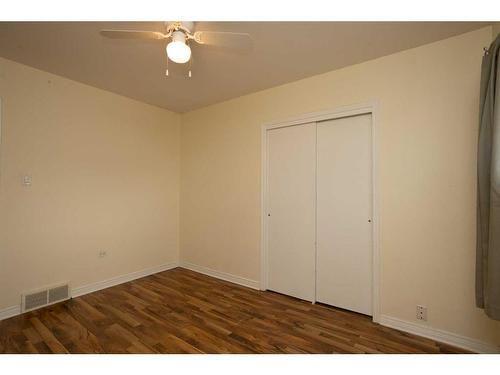 3537 Spruce Drive, Red Deer, AB - Indoor Photo Showing Other Room