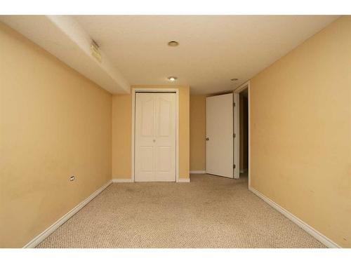 3537 Spruce Drive, Red Deer, AB - Indoor Photo Showing Other Room