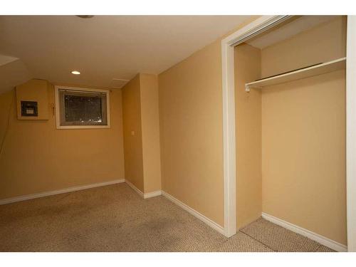 3537 Spruce Drive, Red Deer, AB - Indoor Photo Showing Other Room