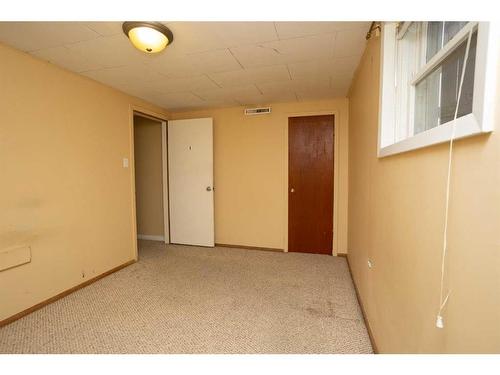 3537 Spruce Drive, Red Deer, AB - Indoor Photo Showing Other Room