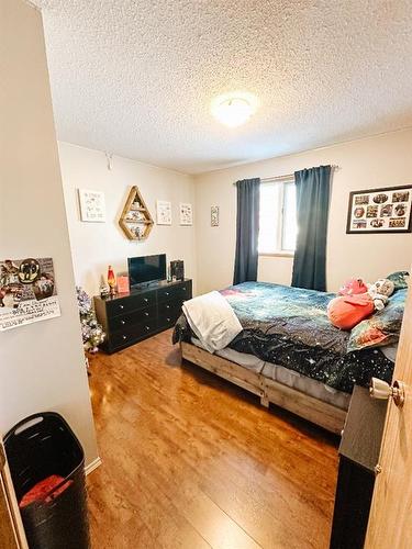 5120A-5120 48 Street, Rocky Mountain House, AB - Indoor Photo Showing Bedroom