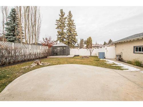 113 Selkirk Boulevard, Red Deer, AB - Outdoor