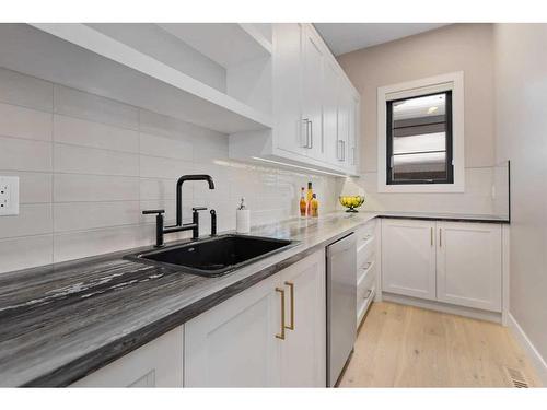 57 Larratt Close, Red Deer, AB - Indoor Photo Showing Kitchen