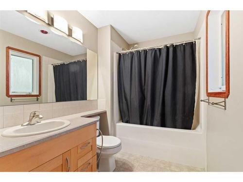 9 Lanterman Close, Red Deer, AB - Indoor Photo Showing Bathroom