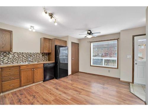 4944 Westbrooke Road, Blackfalds, AB - Indoor Photo Showing Kitchen With Double Sink